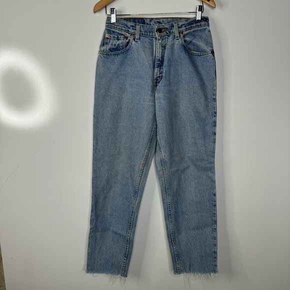 Levi’s Women’s 550 Tapered Leg Jeans Size 9 - Picture 1 of 5